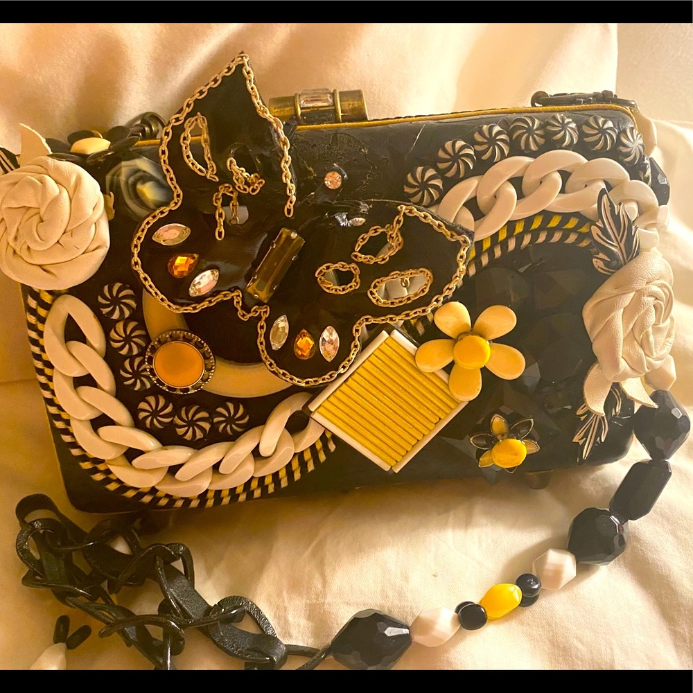 NWT Mary Frances Clutch with Butterfly
